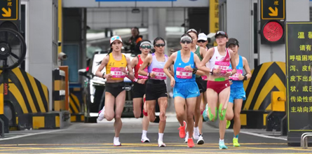深圳海關全力保障全運會跨境馬拉松比賽
